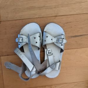 Saltwater sun sans size 11